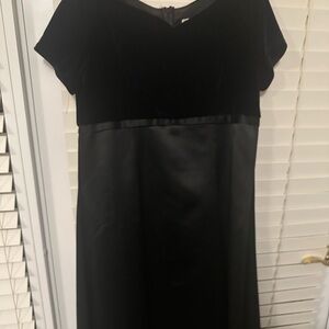 Classic Black Womens Dress - Elegant Short Sleeve Evening Dress